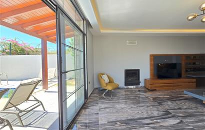 Ortakentte Satılık Deniz Manzaralı Özel Havuzlu Tam Müstakil 4+1 Villa