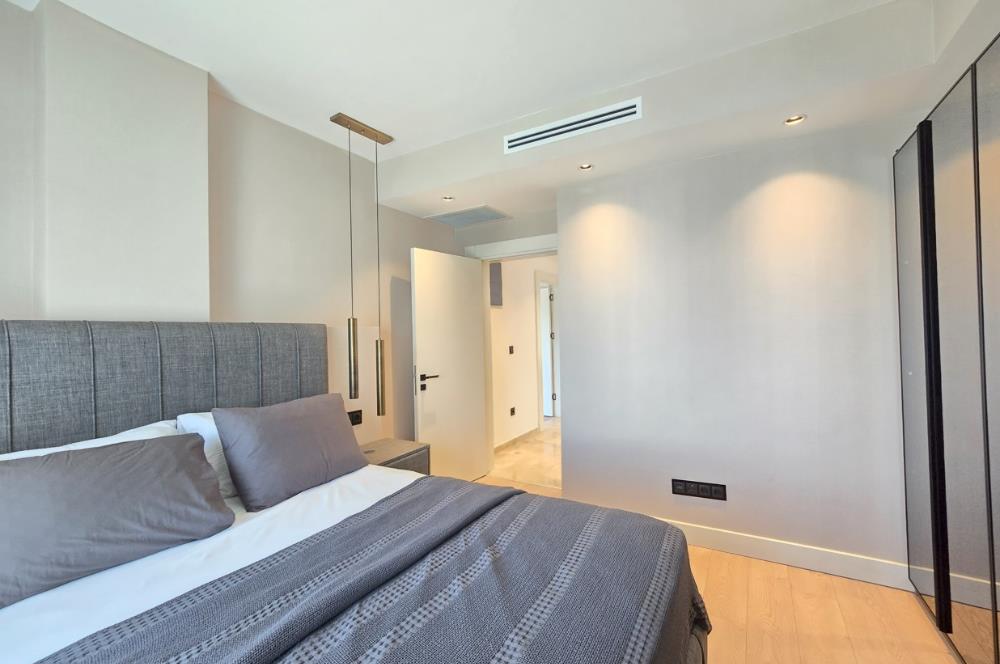 Denize yürüme mesafesinde Ormana cepheli 1.000m2 müstakil arsa içinde Deniz manzaralı 5+1 Villa