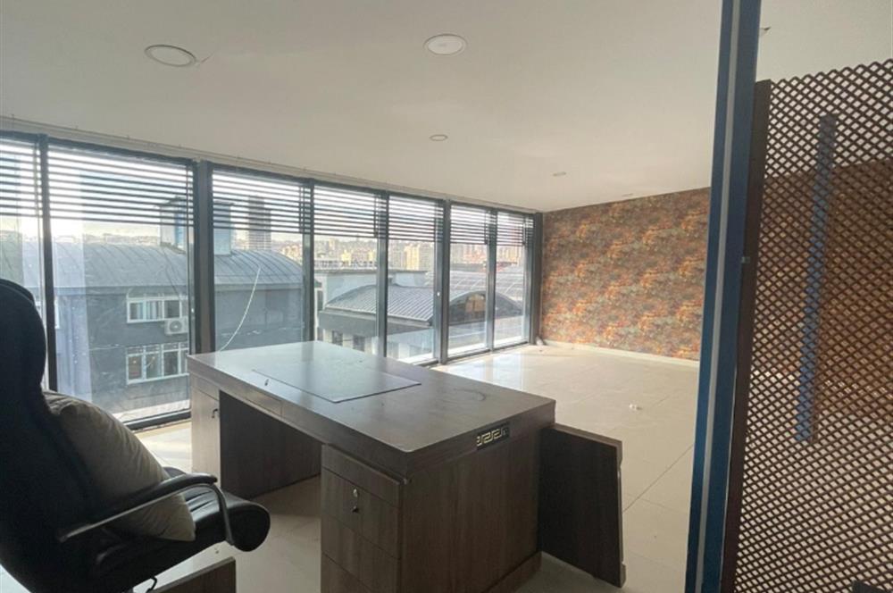 ESENYURT 'TA METROBÜS YANI KİRALIK İŞYERİ -OFİS 700M2 FULL KAT