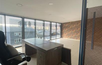 ESENYURT 'TA METROBÜS YANI KİRALIK İŞYERİ -OFİS 700M2 FULL KAT