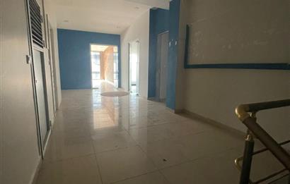 ESENYURT 'TA METROBÜS YANI KİRALIK İŞYERİ -OFİS 700M2 FULL KAT