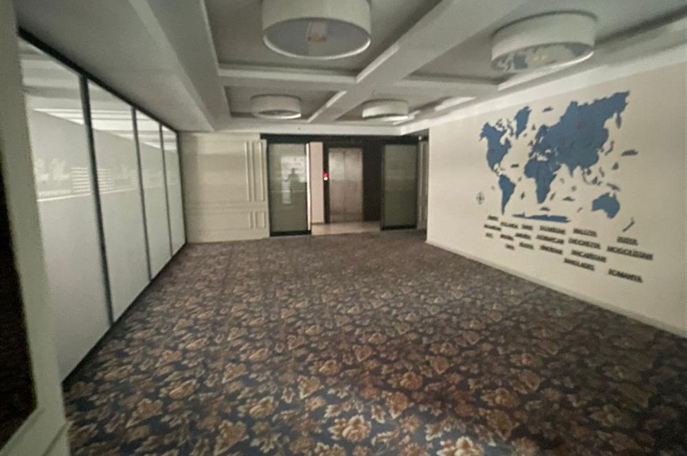  ESENYURT 'TA METROBÜS YANI KİRALIK İŞYERİ -OFİS 700M2 FULL KAT