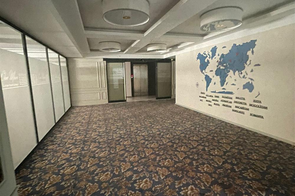  ESENYURT 'TA METROBÜS YANI KİRALIK İŞYERİ -OFİS 700M2 FULL KAT