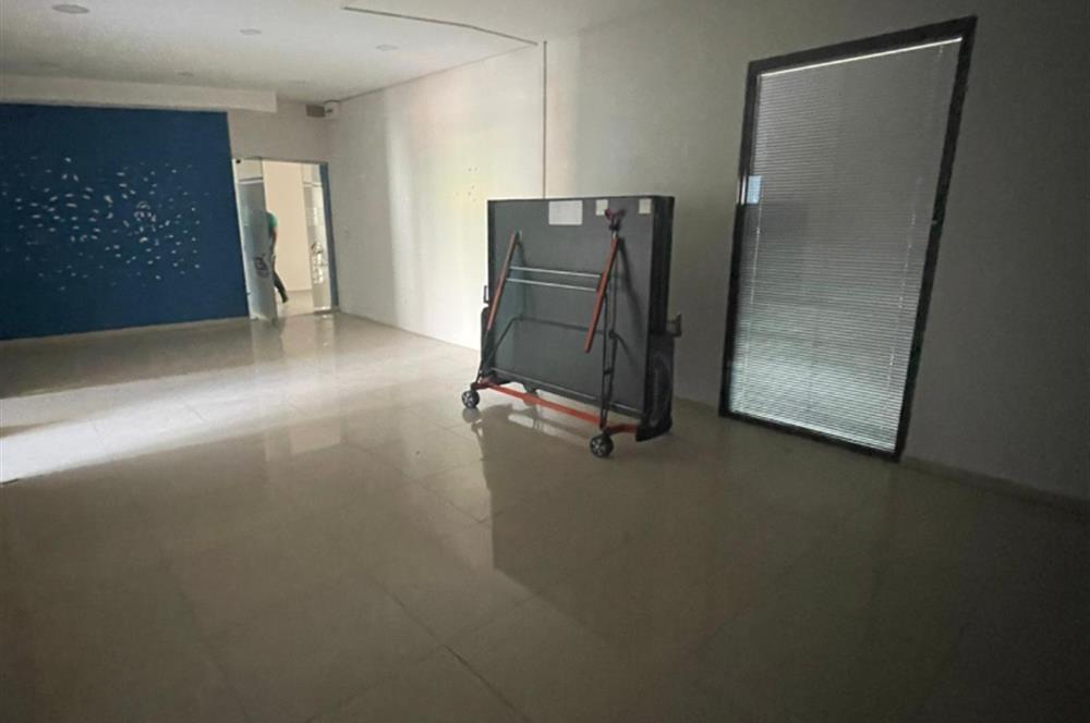 ESENYURT 'TA METROBÜS YANI KİRALIK İŞYERİ -OFİS 700M2 FULL KAT