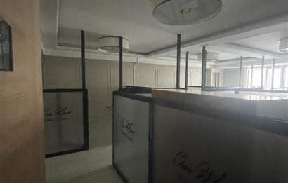  ESENYURT 'TA METROBÜS YANI KİRALIK İŞYERİ -OFİS 700M2 FULL KAT