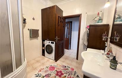 GÖZTEPE GÜLHANE SOKAKTA SATILIK 3+1