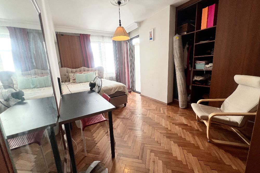 GÖZTEPE GÜLHANE SOKAKTA SATILIK 3+1