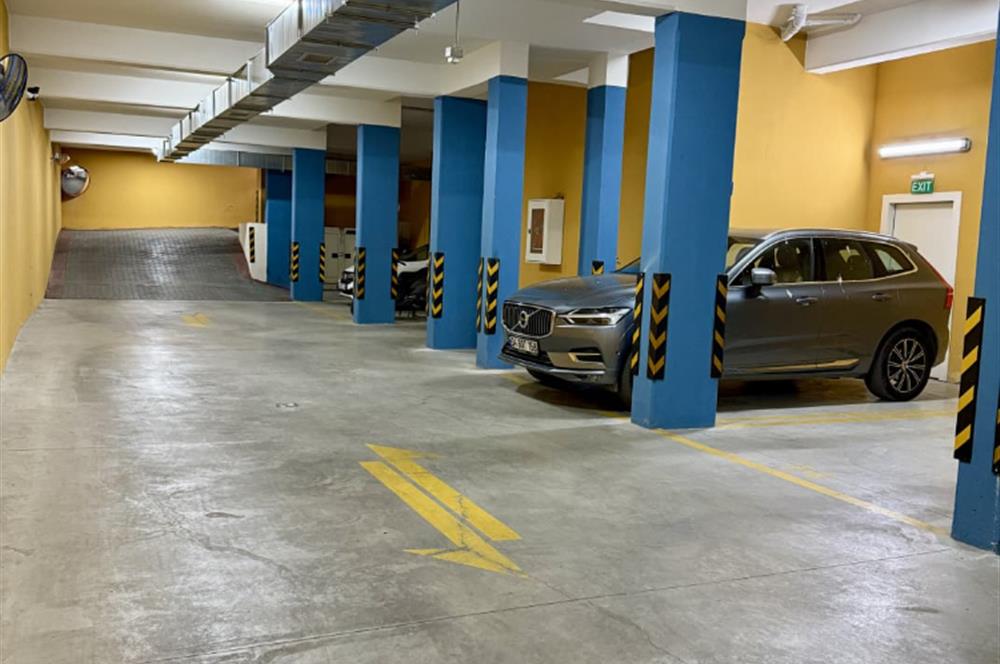 CADDEBOSTAN'DA BAĞDAT CADDESİ'NE PARALEL SATILIK 5+1 DAİRE