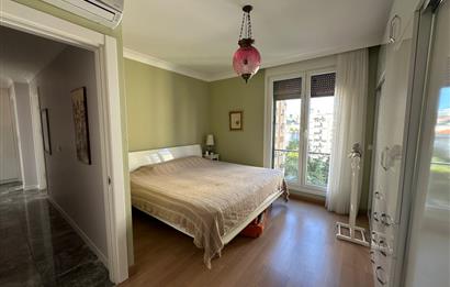 CADDEBOSTAN'DA BAĞDAT CADDESİ'NE PARALEL SATILIK 5+1 DAİRE