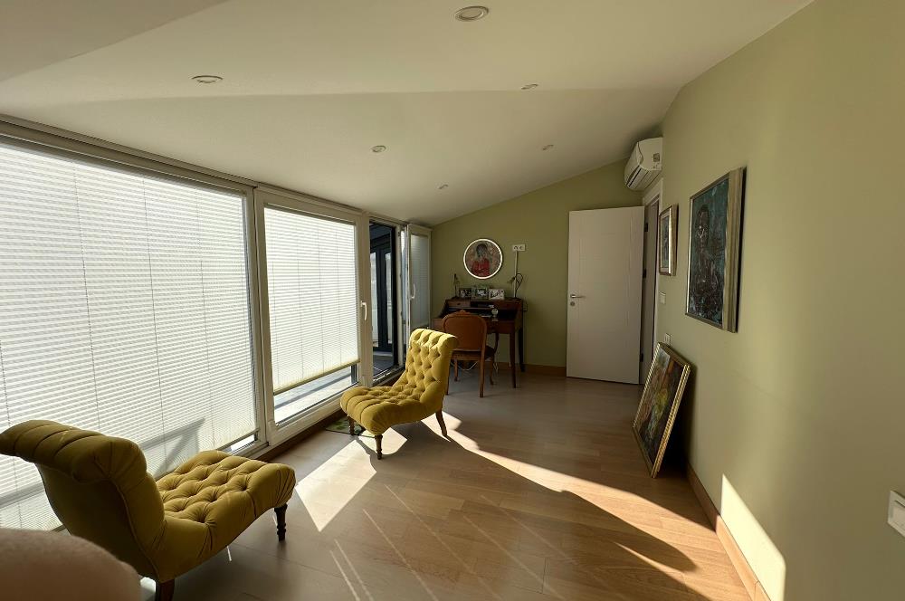 CADDEBOSTAN'DA BAĞDAT CADDESİ'NE PARALEL SATILIK 5+1 DAİRE
