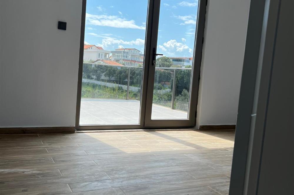 BALIKESİR AVŞA ADASINDA HAVUZLU VİLLA