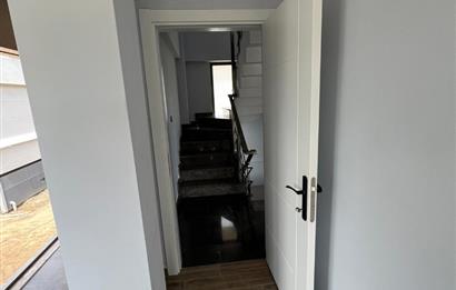 BALIKESİR AVŞA ADASINDA HAVUZLU VİLLA
