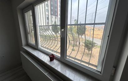 CENTURY 21 BAL'DAN TOKİ YENİMAHALLEDE A BLOK İÇİ YAPILI 1+1