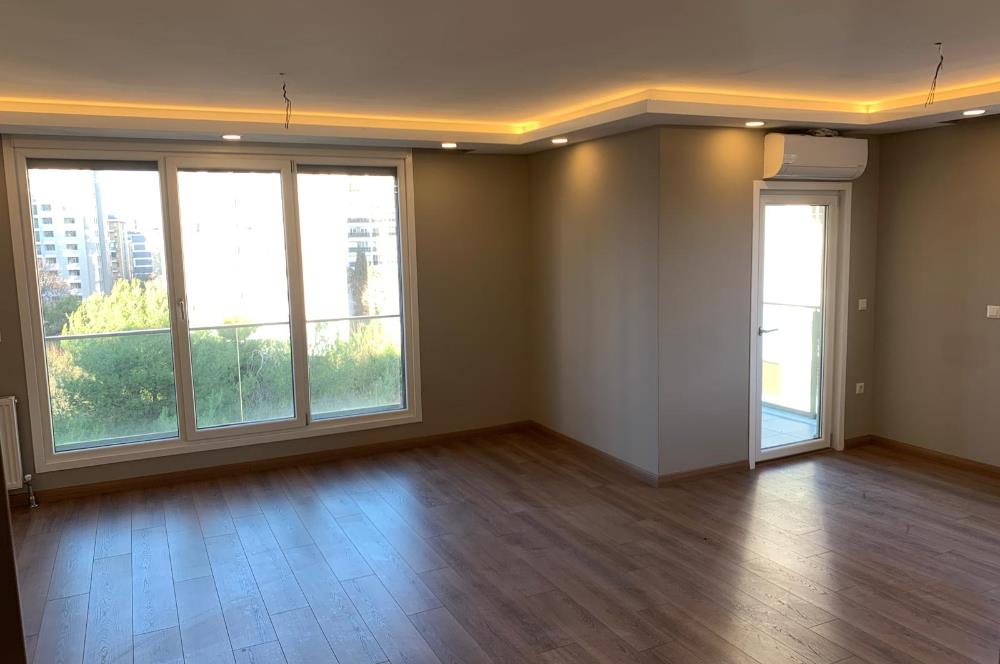 BAĞDAT CADDESİNE YÜRÜME MESAFESİNDE GENİŞ 3+1 SATILIK DAİRE