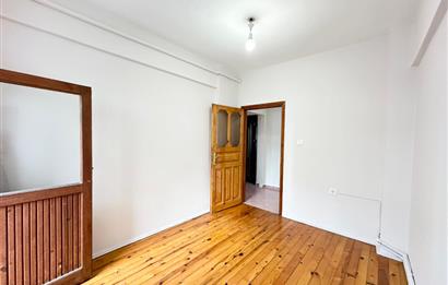 YOMRA'DA SİTE İÇİN'DE KİRALIK FERAH DAİRE