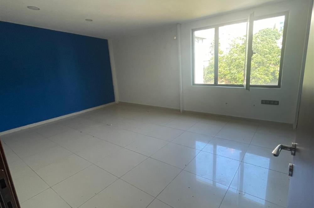 ESENYURT 'TA METROBÜS YANI KİRALIK İŞYERİ -OFİS 700M2 FULL KAT