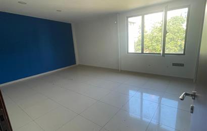 ESENYURT 'TA METROBÜS YANI KİRALIK İŞYERİ -OFİS 700M2 FULL KAT