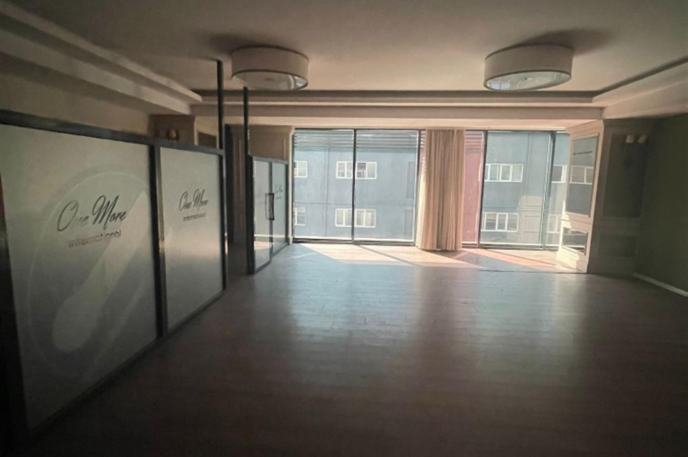  ESENYURT 'TA METROBÜS YANI KİRALIK İŞYERİ -OFİS 700M2 FULL KAT
