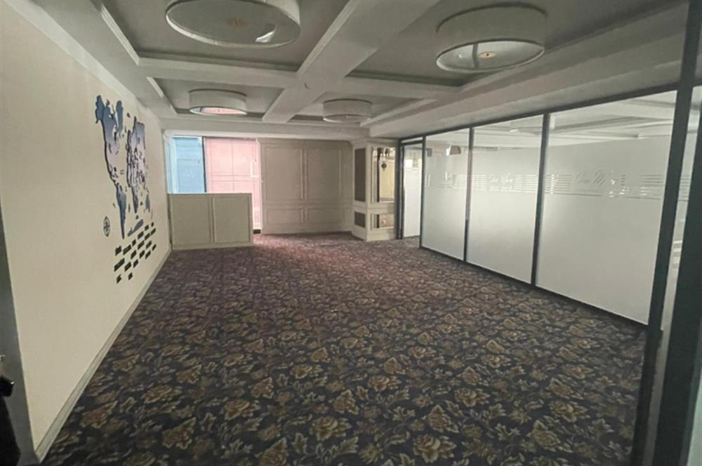  ESENYURT 'TA METROBÜS YANI KİRALIK İŞYERİ -OFİS 700M2 FULL KAT