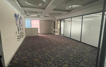  ESENYURT 'TA METROBÜS YANI KİRALIK İŞYERİ -OFİS 700M2 FULL KAT