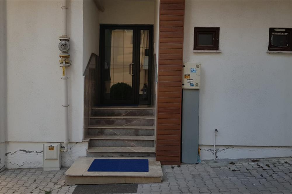 Century21 Bal' dan Bahçelievler'de Eşyasız 1+1  Daire