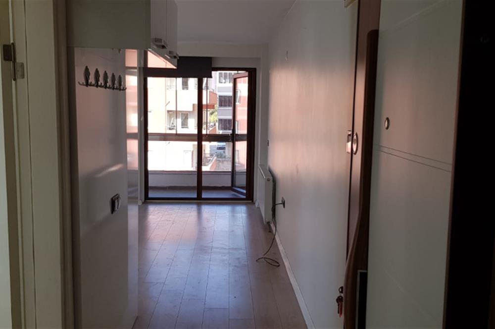 Century21 Bal' dan Bahçelievler'de Eşyasız 1+1  Daire