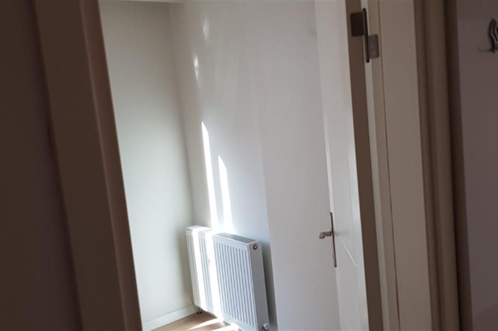 Century21 Bal' dan Bahçelievler'de Eşyasız 1+1  Daire