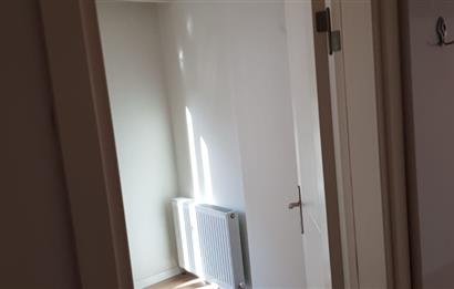Century21 Bal' dan Bahçelievler'de Eşyasız 1+1  Daire