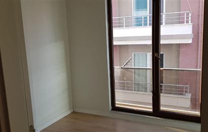 Century21 Bal' dan Bahçelievler'de Eşyasız 1+1  Daire