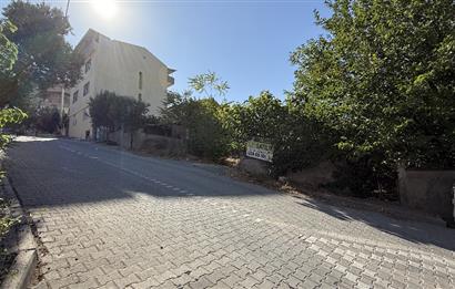 Century21 Bal'dan Dinkçilerde Satılık 2 Katlı Avlulu Kargir Ev