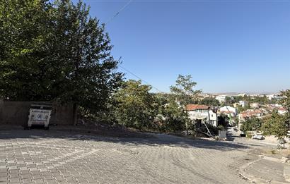 Century21 Bal'dan Dinkçilerde Satılık 2 Katlı Avlulu Kargir Ev