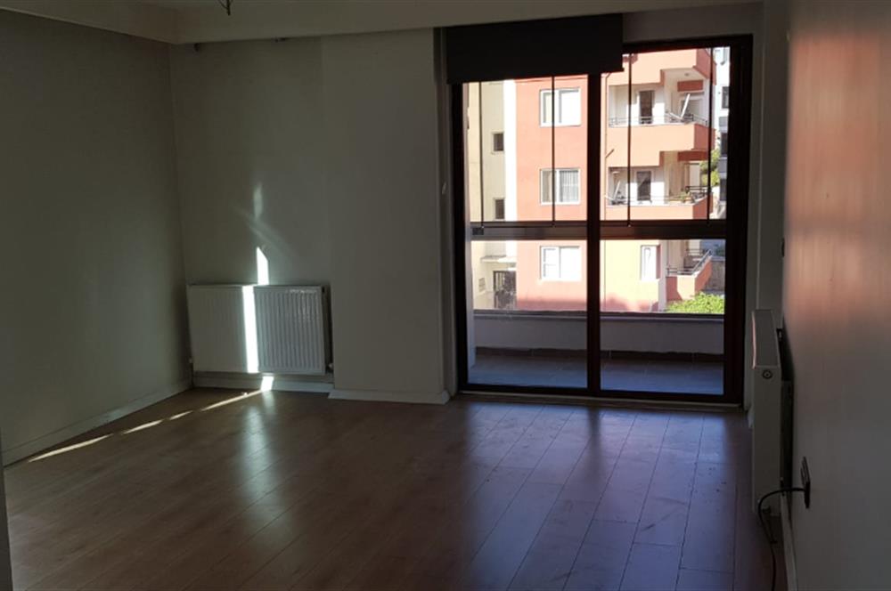 Century21 Bal' dan Bahçelievler'de Eşyasız 1+1  Daire