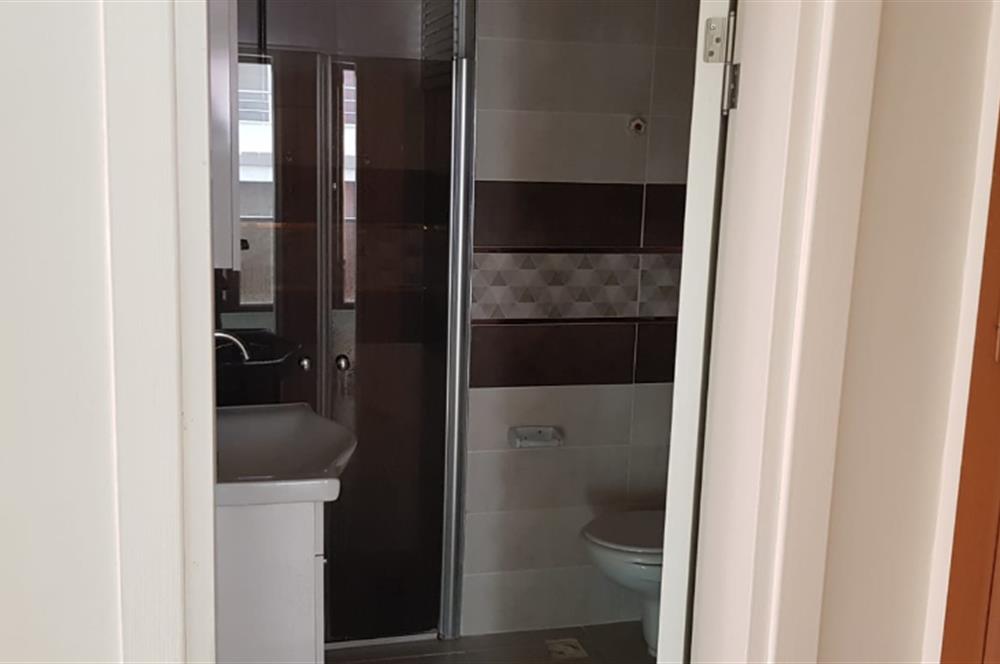 Century21 Bal' dan Bahçelievler'de Eşyasız 1+1  Daire