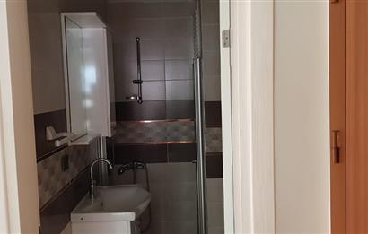 Century21 Bal' dan Bahçelievler'de Eşyasız 1+1  Daire