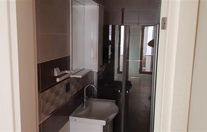 Century21 Bal' dan Bahçelievler'de Eşyasız 1+1  Daire