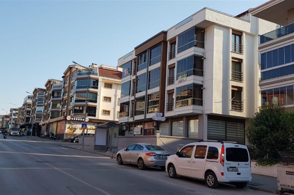 Century21 Bal' dan Bahçelievler'de Eşyasız 1+1  Daire