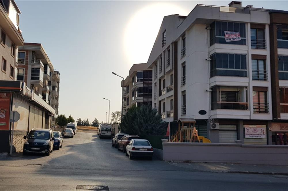 Century21 Bal' dan Bahçelievler'de Eşyasız 1+1  Daire