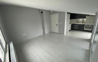 CENTURY 21'DEN KARŞIYAKA'DA 2+1 SATILIK FIRSAT DAİRE
