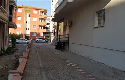 Century21 Bal' dan Bahçelievler'de Eşyasız 1+1  Daire