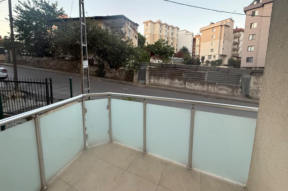 MALTEPE MERKEZİ KONUMDA FERAH, BALKONLU,İÇİ YENİ SATILIK 3+1