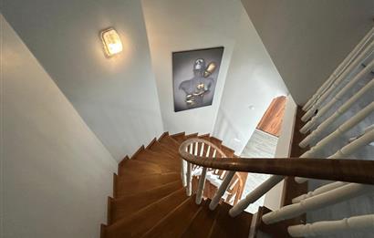 C21 BAL'DAN YENİ MAHALLE VİLLALAR BÖLGESİNDE 5+2 SATILIK VİLLA