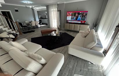 C21 BAL'DAN YENİ MAHALLE VİLLALAR BÖLGESİNDE 5+2 SATILIK VİLLA
