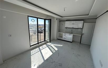 Ayyıldız Mahallesinde Deniz Manzaralı 1+1 Sıfır Daire