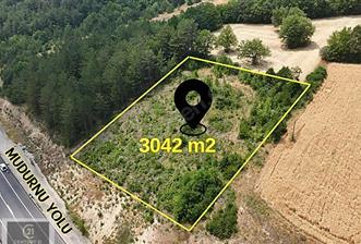 -C21-TERAS-MUDURNU YOLUNDA CEPHE 3042 m2 SATILIK TARLA