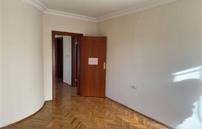 GÖLBAŞI DOĞA SİTESİNDE GENİŞ BAHÇELİ TAM MÜSTAKİL 4+2 VİLLA 
