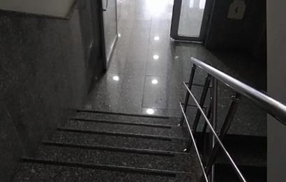 NAUTİLUS AVM KARŞISINDA, MARMARAY VE METRO DURAĞININ DİBİNDE...