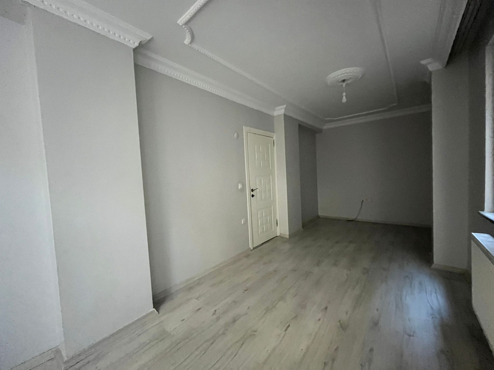 Eyüpsultan Emniyettepe Mah.Boş Satılık 2+1 Daire