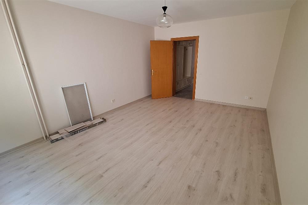 ZEKERİYAKÖY'DE DOĞANIN İÇİNDE ULTRA GENİŞ KİRALIK MÜSTAKİL EV - KONAK