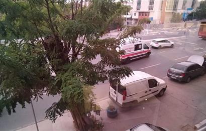 NAUTİLUS AVM KARŞISINDA, MARMARAY VE METRO DURAĞININ DİBİNDE...