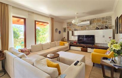 Satılık Villa Datça Reşadiye Dubleks 4+1 bahçe kullanımlı 260m²